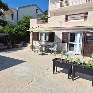 https://apartment-marzic-pag-island.hotelinzadar.com